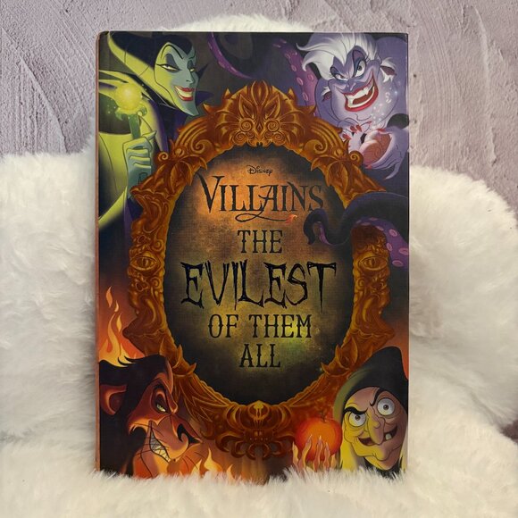 5 for $15 đź“•Disney, Villains The Evilest of Them All, Youth Book (SKU: 151MI) - Picture 1 of 3